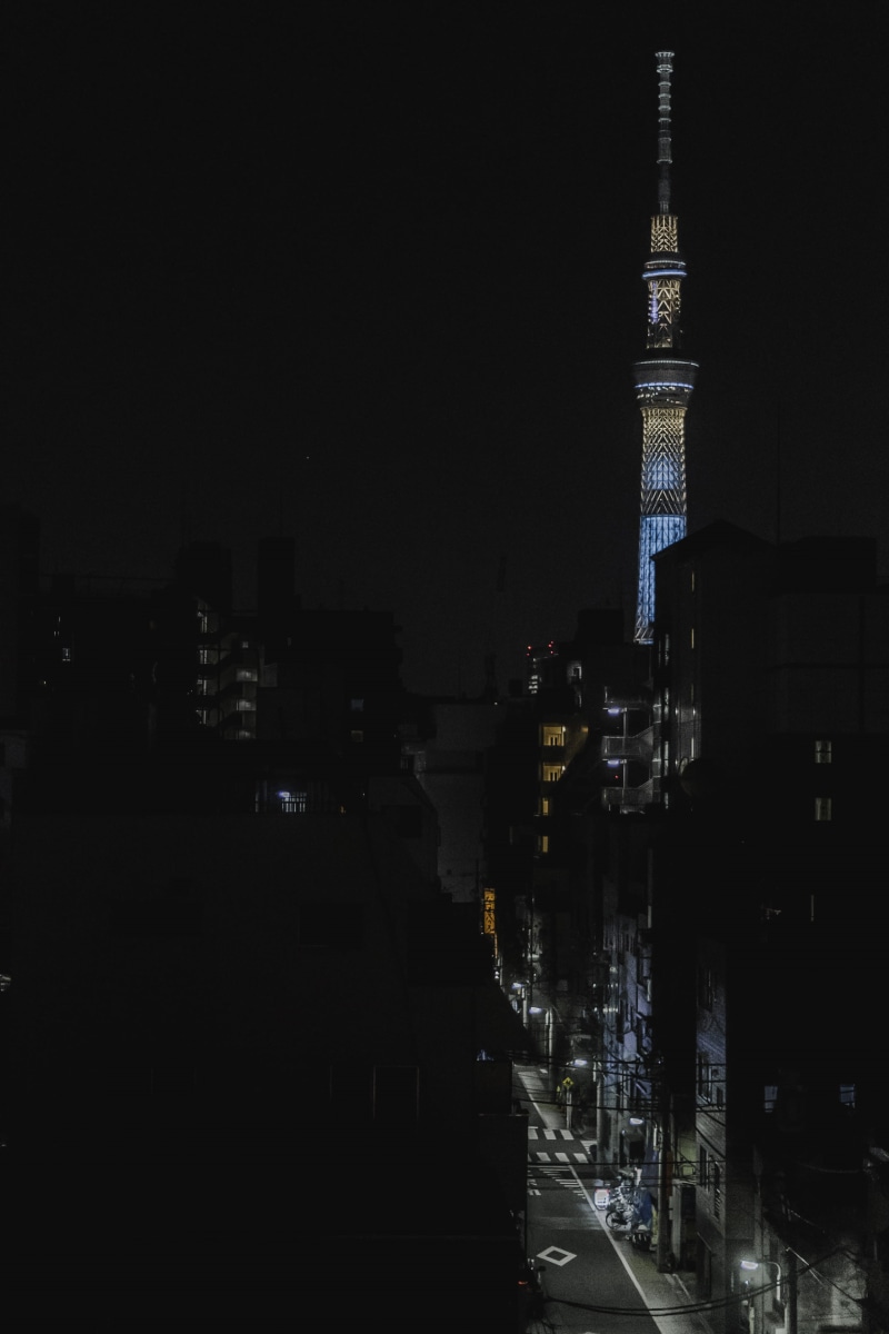 no people, taito, 2K, sky, japan, spire, tower, skyscraper, cityscape, night, direction, office building exterior, tall - high, dark, street, city, the way forward