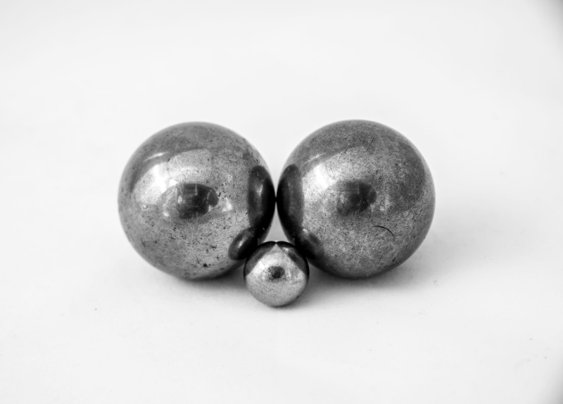 sleek, two objects, Round, close-up, spin, indoors, freshness, healthy eating, three objects, wellbeing, shape, copy space, iron, ripe, 4K, solid, food