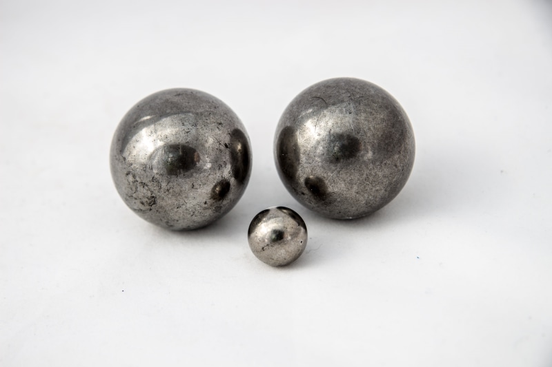 bearings, round, food, fruit, no people, jewelry, group of objects, close-up, balls, solid, cut out, iron, 4K, indoors, spin, three objects, wellbeing