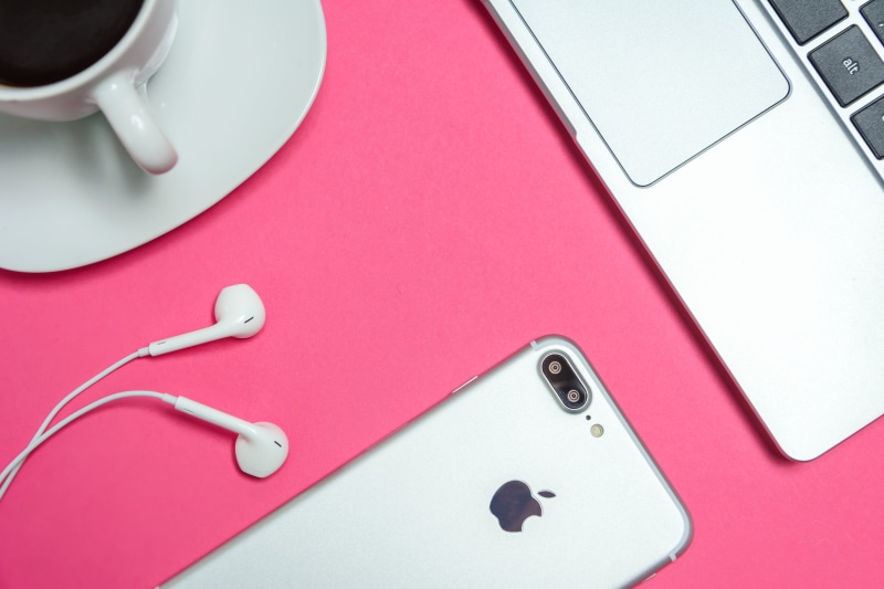 5K, the independence of the, notebook, investments, computer equipment, femininity, electronic equipment, coffee - drink, communication, mug, equipment