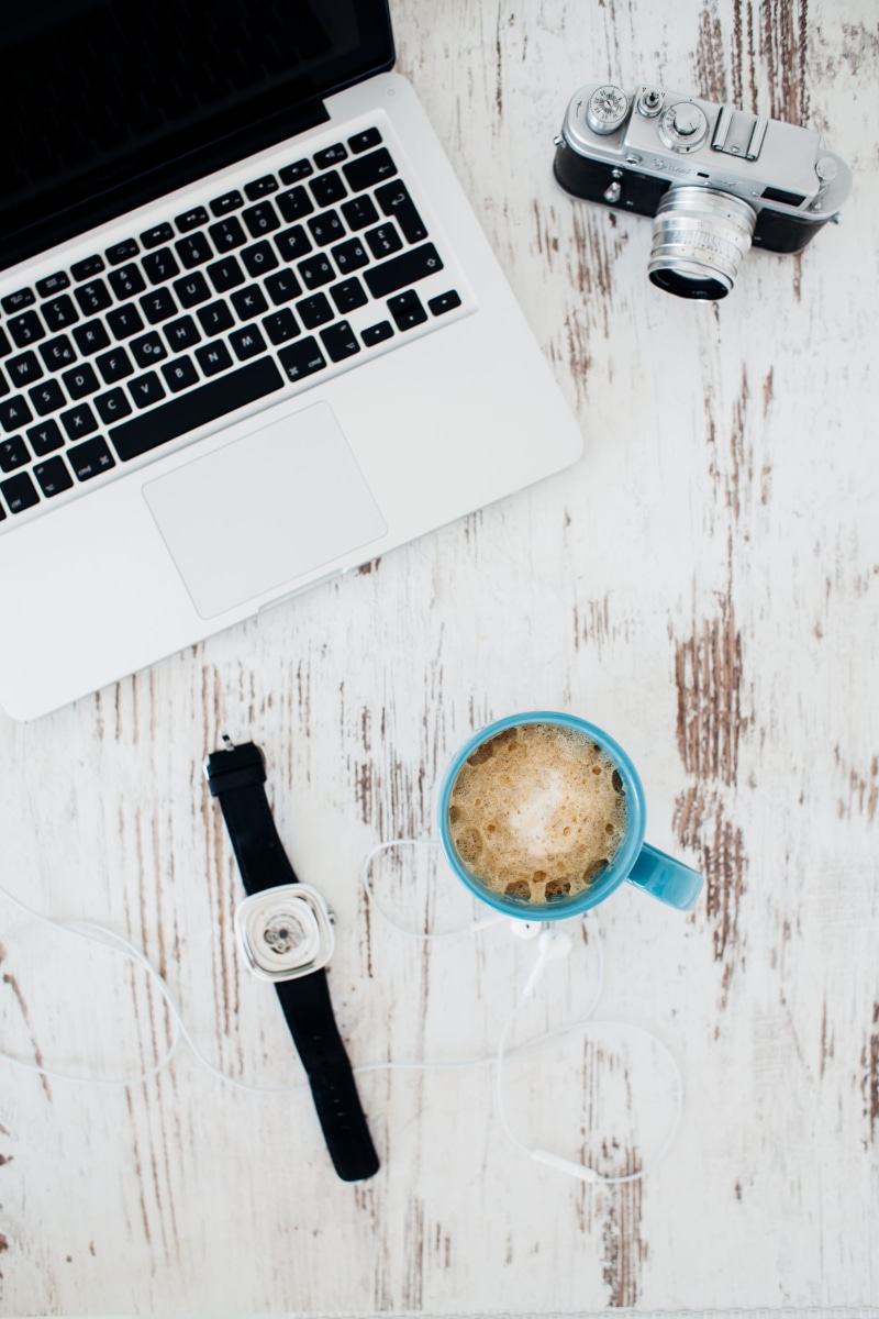 sevenfriday, white, work, workplace, silver, serious, professional, coffee - drink, keyboard, background, project, still life, busy, door, modern, security