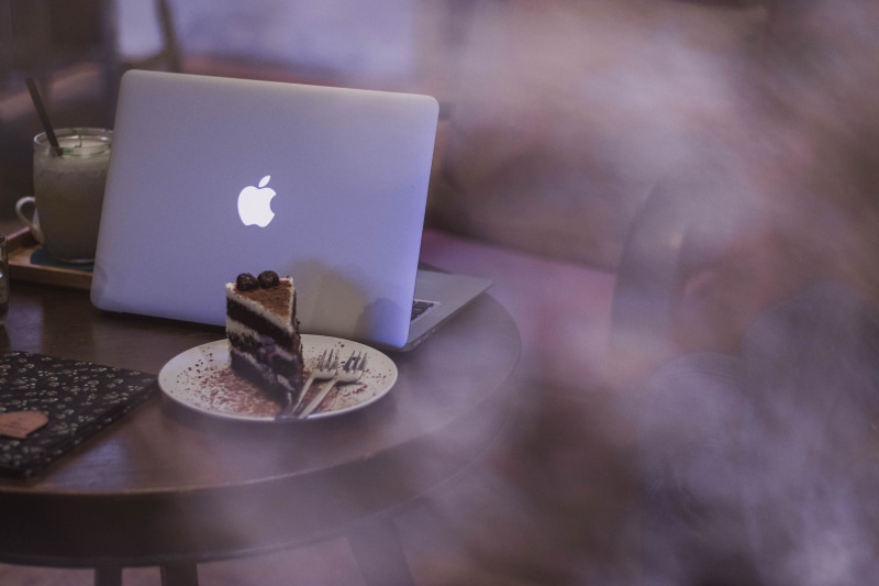 close-up, cafe, business, wireless technology, indoors, vietnam, mug, valentines day - holiday, coffee, coffee table, drink, juice, mac, love, connection