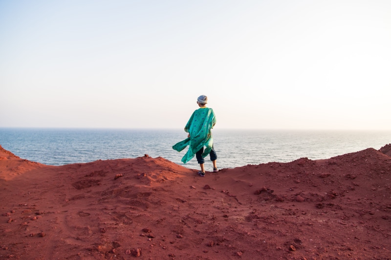 leisure activity, persian gulf, water, day, island, horizon over water, real people, sea, nature, outdoors, men, hormuz island, reed, horizon, iran, one person