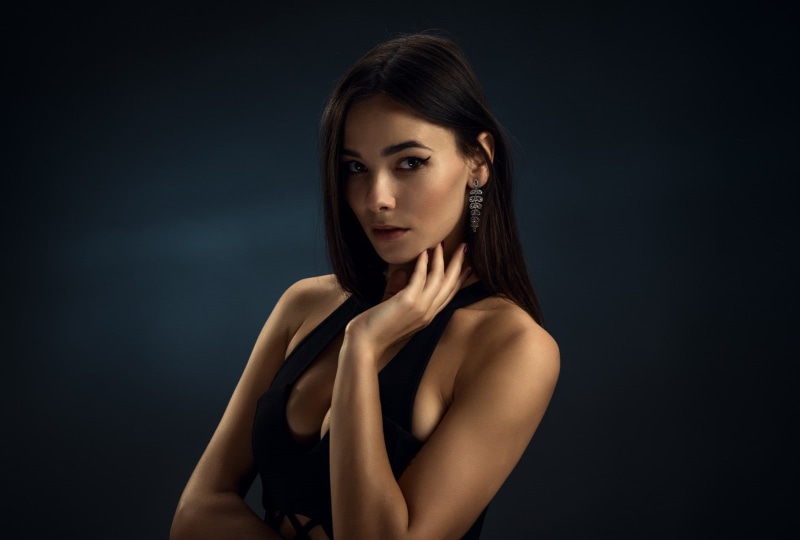 sideboob, simple background, portrait, face, Maksim Bondarenko, 720P, women, brunette, black clothing, cleavage