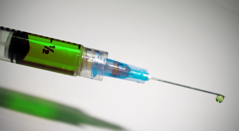 needle, inject, close-up, healthcare, cable, drug, illness, immunization, injection, health, pharmacy, white background, medication, hospital, medical supplies