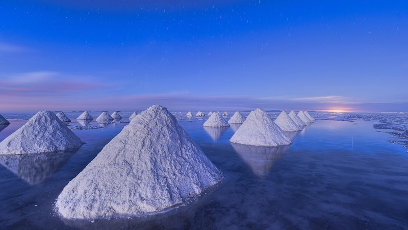 saltwater, calm, salt, winter, snow, water, beauty in nature, tranquility, horizon, salt piles, long exposure, sky, tranquil scene, salar de tunupa, scenics - nature