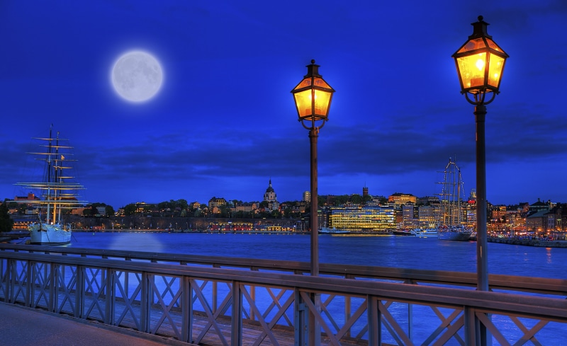 Moon, illuminated, architecture, 5K, black steel, city, post, urban Scene, gray, night, two, Canon  5d, lamps, steel, Stockholm, europe, black, cityscape