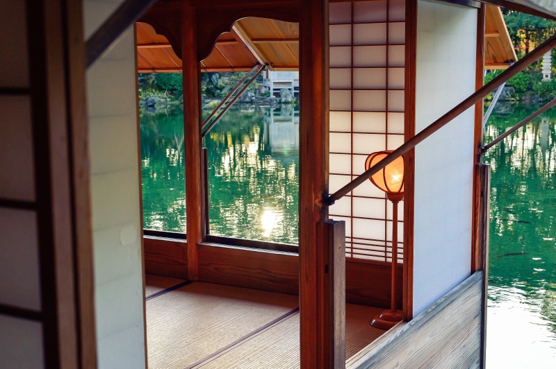 garden, railing, body, 4K, water, indoors, day, glass - material, house, houses, built structure, architecture, near, disabilities, building, window, wood - material
