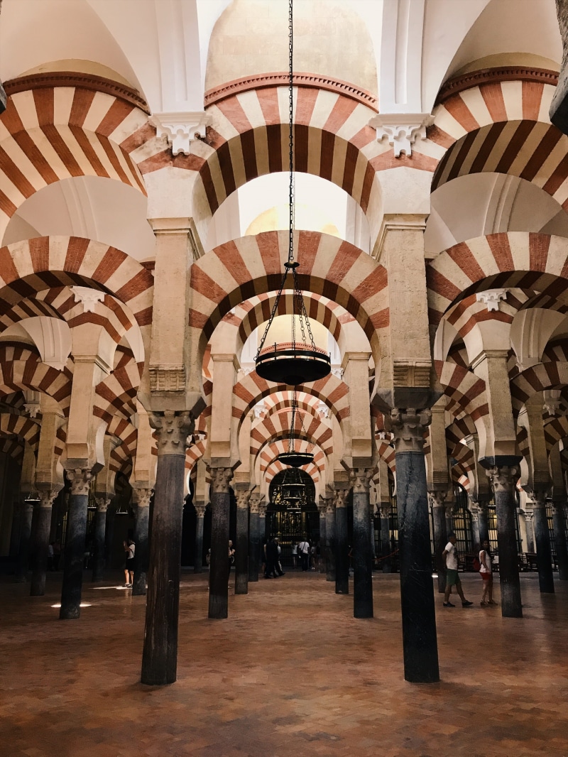 2K, tourism, ceiling, hanging, mosque, córdoba, travel destinations, beauty, day, people, building, españa, built structure, abundance, retail, spain