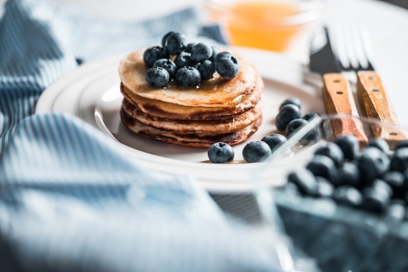 baked, plate, fit, morning, kitchen utensil, yummy, temptation, food and drink, blue, pancakes, selective focus, healthy eating, breakfast, hungry, eating utensil