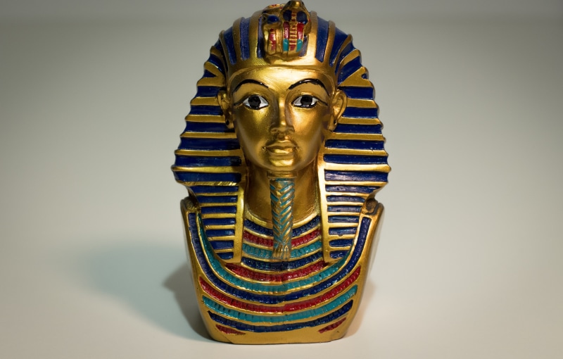 architecture, figurine, bust, tutankhamun, no people, creativity, statue, indoors, egyptian, arts culture and entertainment, history, multi colored, gold