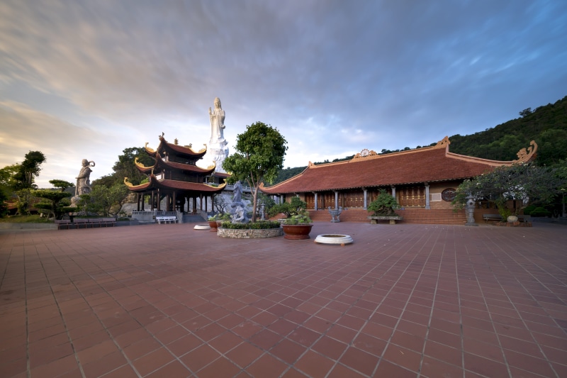outdoors, knife, tropical, build, background, tile, place of worship, mythology, icons, religion, footpath, architect, 5K, pagoda, vietnam, cultural, truc lam