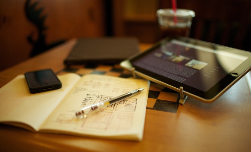 pen, note Pad, finance, pens, technology, business, starbucks, black, mobile phone, internet, indoors, desk, no People, coffee - Drink, cup, table, glass