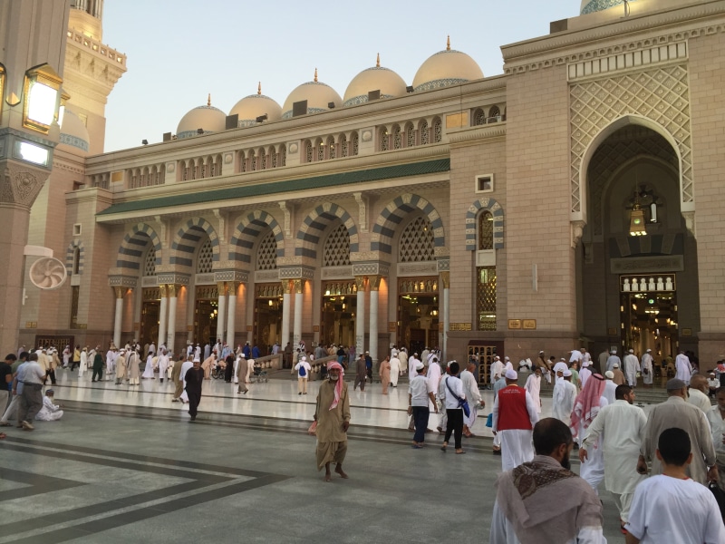 structure, madina, architectural column, men, mohammed, the past, place of worship, standing, large group of people, saudi arabia, arch, history, crowd