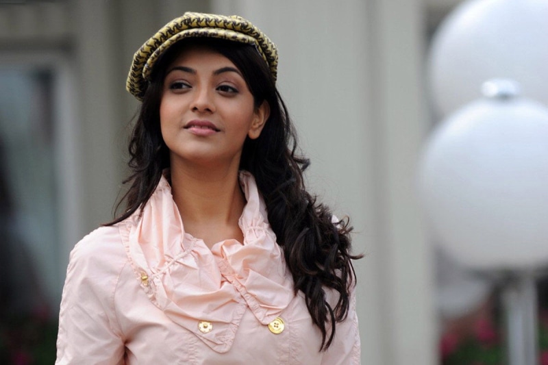 brown hair, ruffled, top, focus on foreground, beauty, one person, Female Celebrities, Kajal Agarwal, beautiful woman, looking at camera, s, smiling, 480P