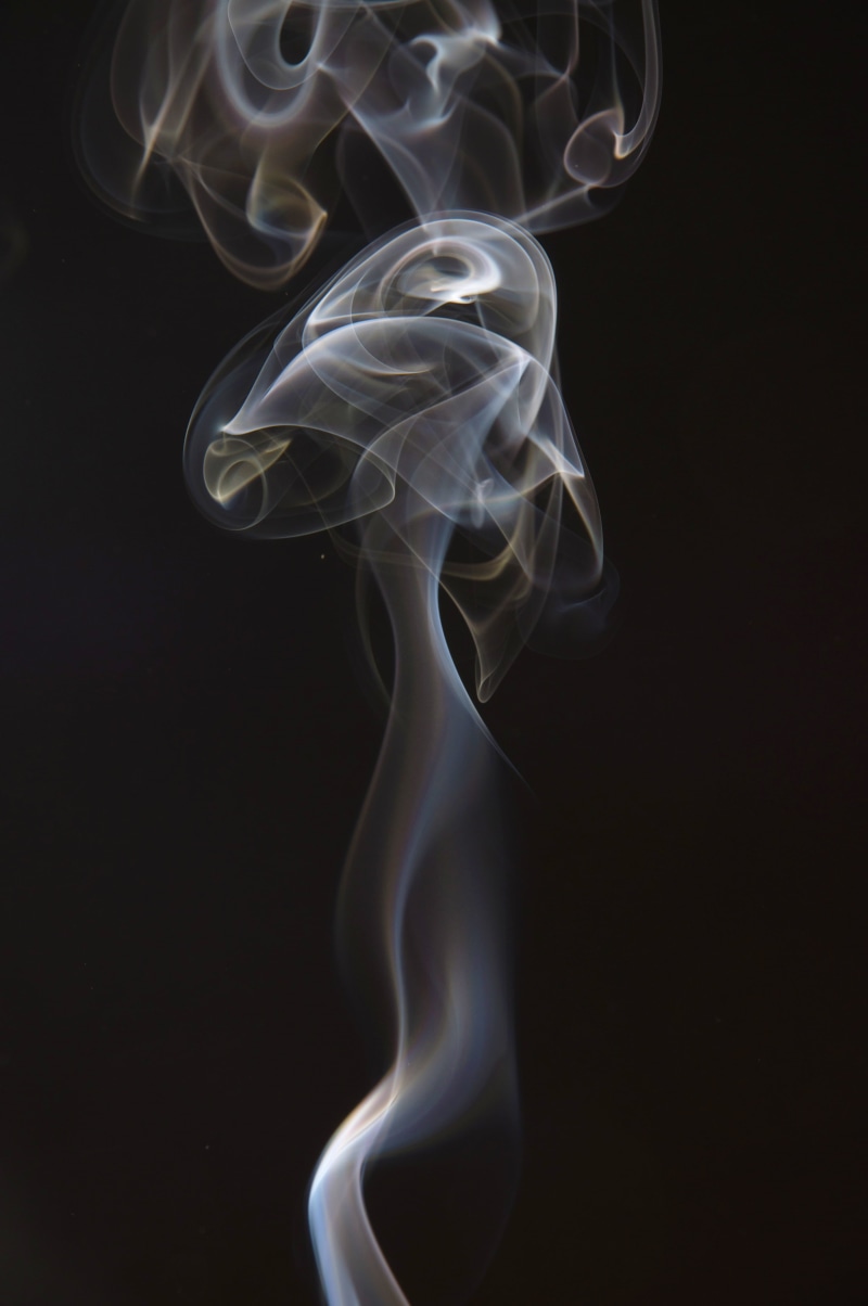 curve, abstract backgrounds, dark background, 4K, studio shot, flowing, incense, smoke puffs, changing form, shroud, water, complexity, white, no people