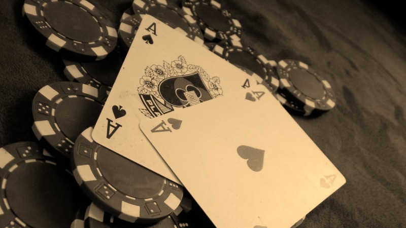 still life, cards, indoors, 1080P, poker, close-up, finance, large group of objects, male likeness, no people, representation, high angle view, chips
