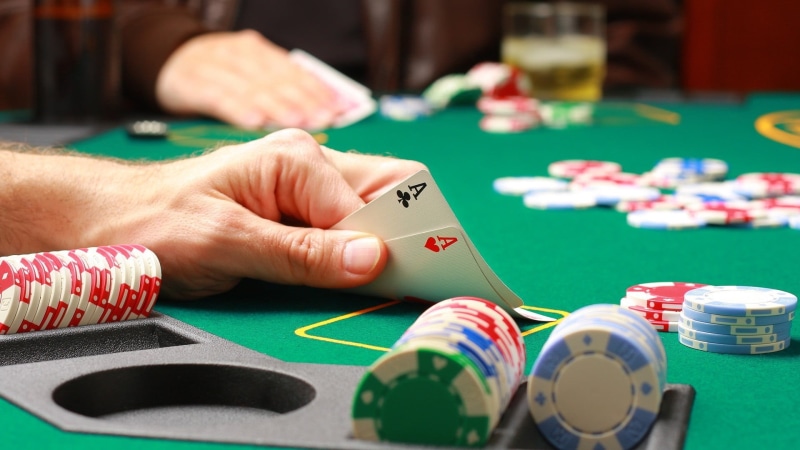 poker, arts culture and entertainment, 1080P, close-up, gambling chip, leisure games, one person, poker - card game, gambling, leisure activity, adult