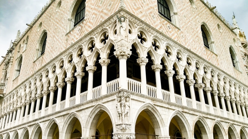 italy, craft, building exterior, statue, outdoors, macbook pro, architectural column, building, window, windows10, apple, representation, art and craft
