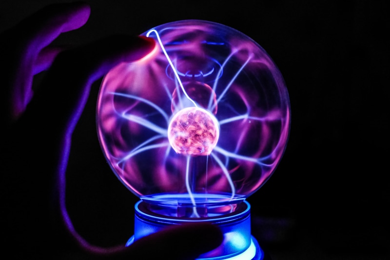shape, no people, circle, pink, ball, power supply, plasma lamp, flame, illuminated, fire - Natural Phenomenon, space, black Background, lines, 4K, heat - Temperature
