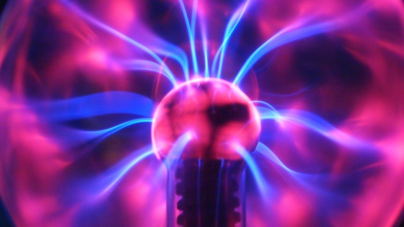 no people, arts culture and entertainment, indoors, plasma, photography, plasma bal, power, blue, science, 4K, glowing, purple, abstract, pattern, dark