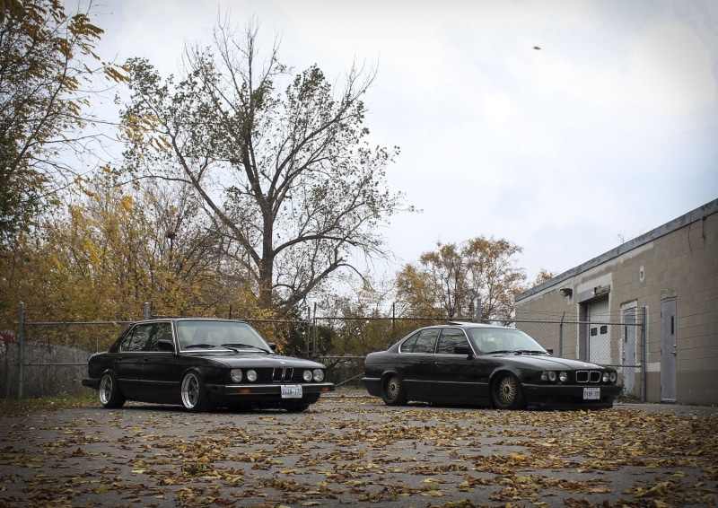 stance, two, E34, tuning, residential district, drives, sedans, land vehicle, built structure, stationary, architecture, BMW, plant, leaves, 2K, classic