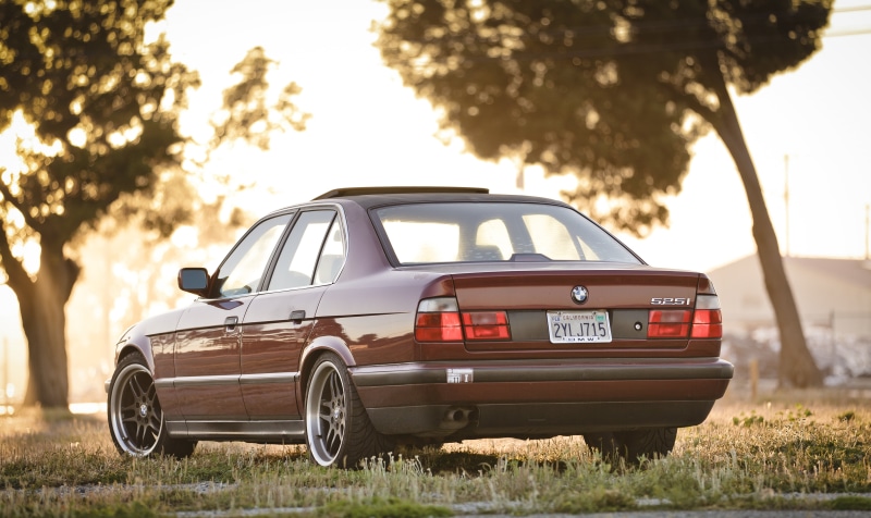 nature, no People, sunset, front View, modern, land, classic, car, transportation, old-fashioned, day, sedan, bmw e34, obsolete, selective focus, summer