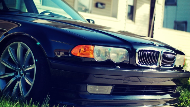 land vehicle, BMW 7 Series, blue, building exterior, transportation, motor vehicle, retro styled, 1080P,  bmw E38, stationary, outdoors, vintage car, architecture