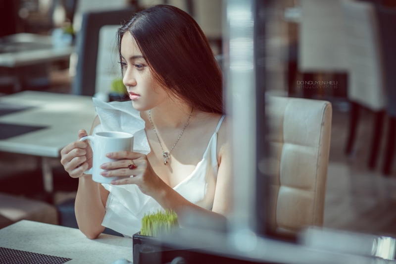cafe, young women, restaurant, one person, coffee house, hairstyle, coffee - drink, refreshment, coffee, women, hot drink, glass, drinking, real people