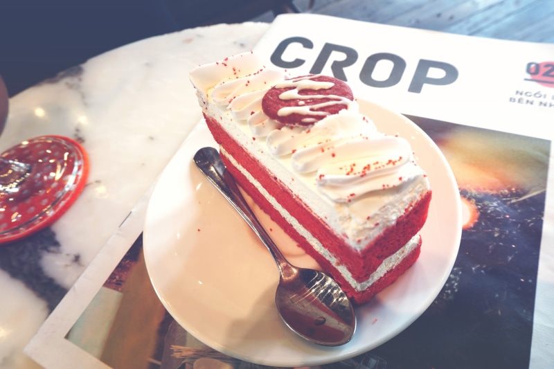 still life, sweet, no people, freshness, indoors, plate, cake, red velvet, ready-to-eat, food and drink, 5K, temptation, close-up, high angle view, coffee house