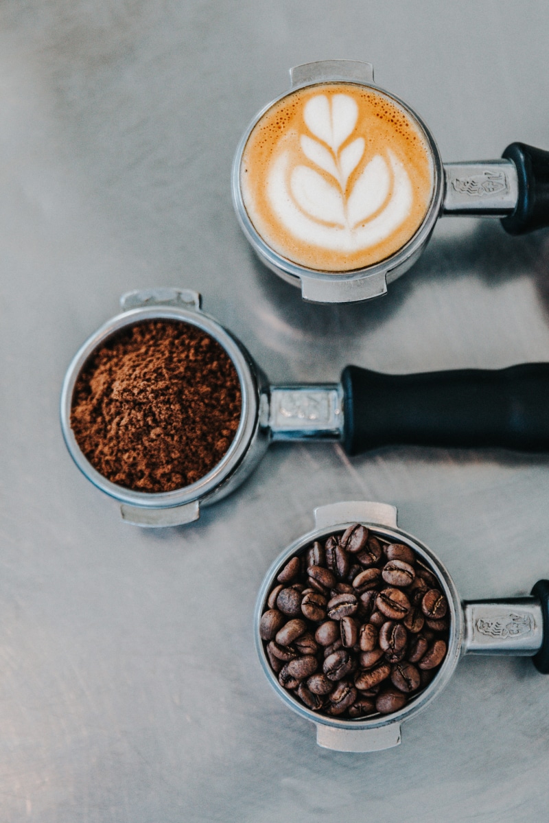 crockery, latte, refreshment, food and drink, cup, frothy drink, beans, roasted coffee bean, directly above, coffee, ground, mug, no people, caffeine, food