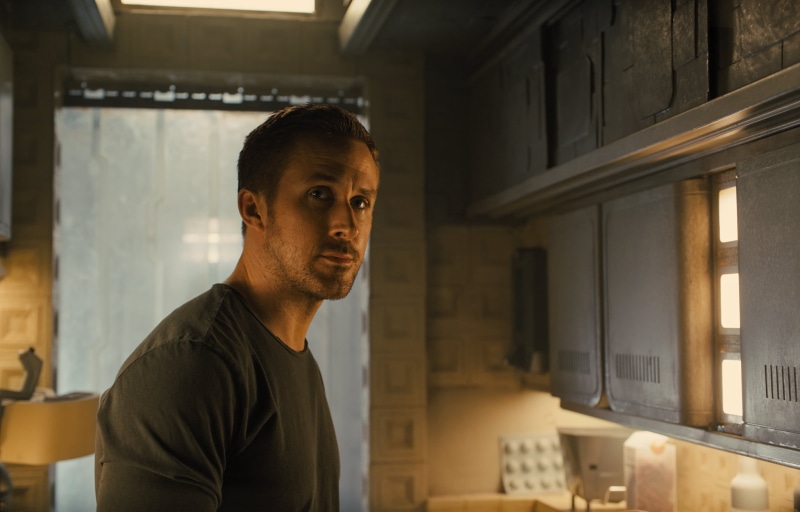 standing, 1080P, lifestyles, mid adult, waist up, movies, Officer K, portrait, day, young adult, casual clothing, focus on foreground, men, serious, Blade Runner 2049