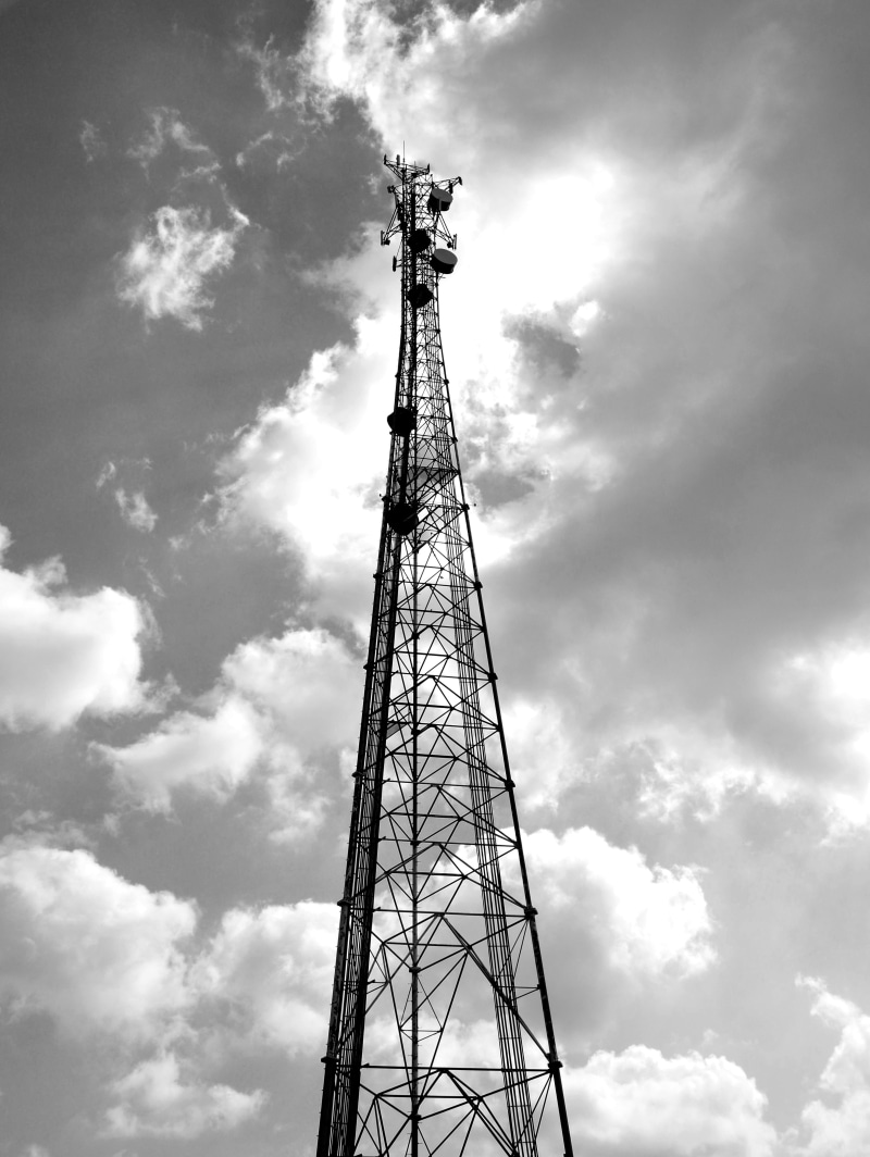 nature, iphone, microwave, built structure, steel, wireless, 4K, communication, tall - high, cloud - sky, sky, architecture, metal, network, global communications