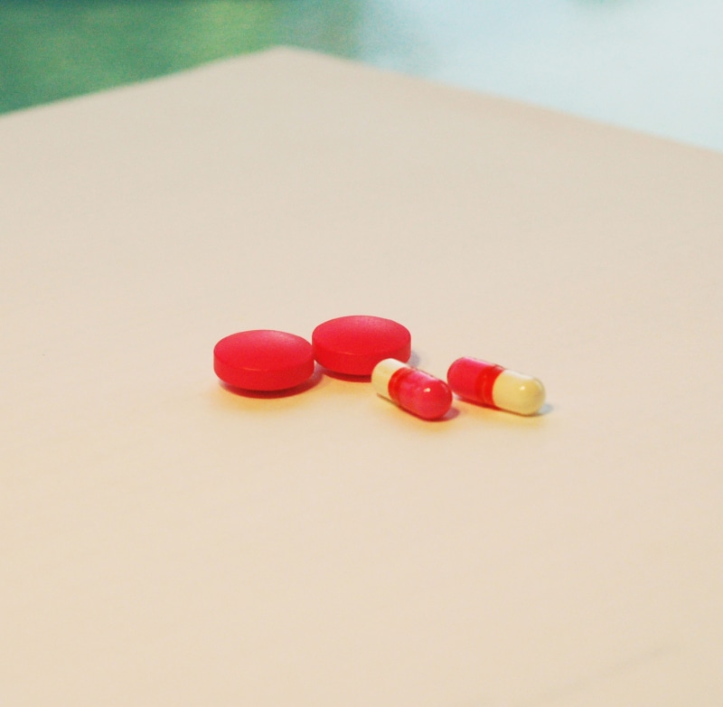 dose, pain, candy heart, illness, capsule, valentines day - holiday, emotion, antibiotic, close-up, addiction, healthcare, disease, Medication, medicinal
