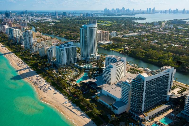 business, tree, building, 1080P, travel Destinations, modern, Miami, beach, high angle view, night, swimming pool, famous Place, white, skyscraper, travel Locations