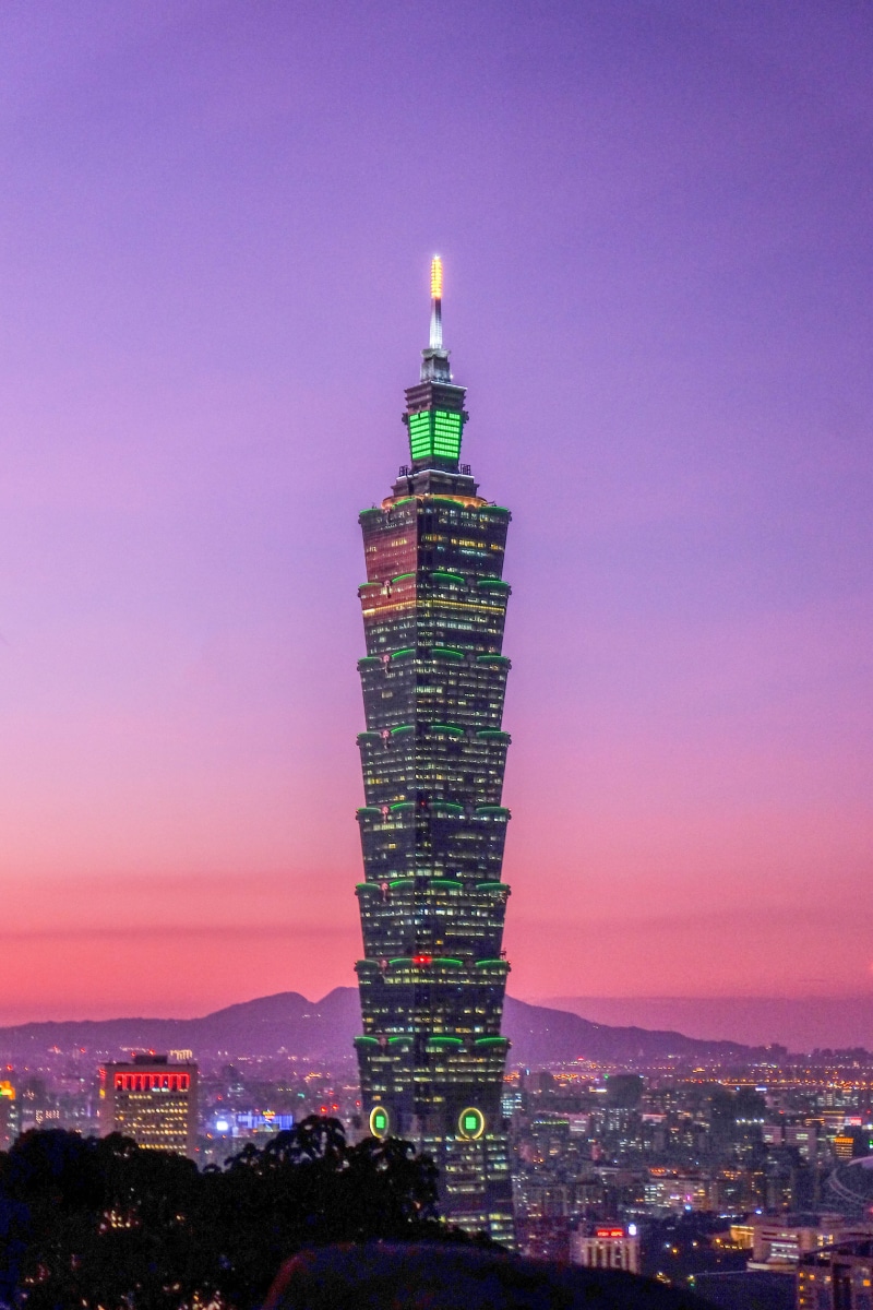 illuminated, 4K, office, taipei, purple, building, spire, no people, tall - high, nature, city, architecture, sky, financial district, tower, dusk, sunset