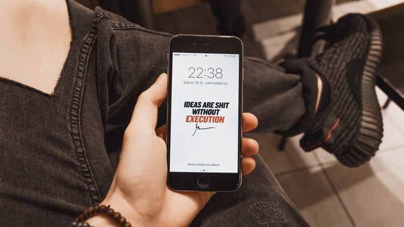 adult, 5K, internet, one person, hand, smart phone, technology, footwear, ideas, garyvee, gary vaynerchuk, hustle, human body part, portable information device
