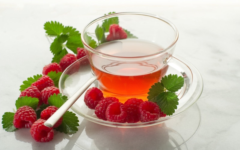 drink, table, freshness, wellbeing, Berry, food and drink, herb, glass, glass - material, red, plant part, berry fruit, mint leaf - culinary, Tea, strawberry
