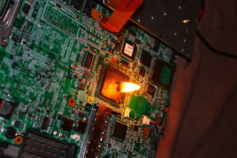 mother Board, green, circuit boards, PCB, circuits, selective focus, illuminated, low angle view, technology, industry, motherboards, indoors, pattern