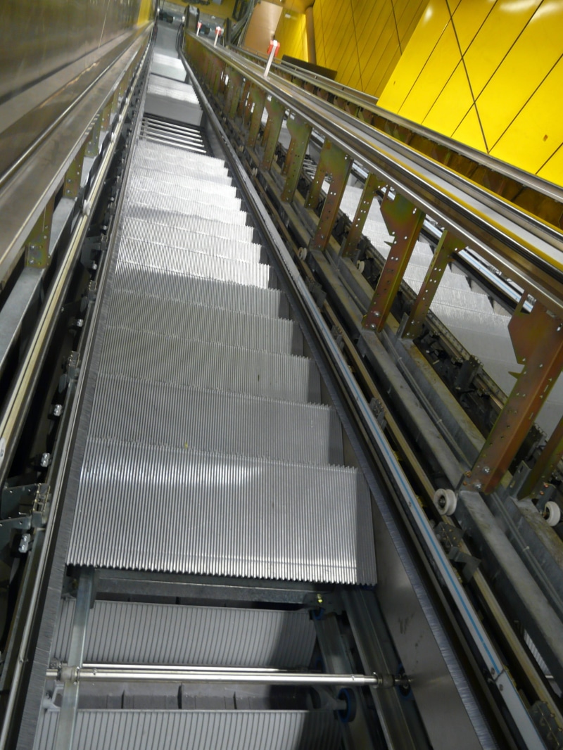 2K, staircase, transportation, Escalator, illuminated, convenience, handrails, direction, industry, subway Station, maintenance, metal segments, moving walkway