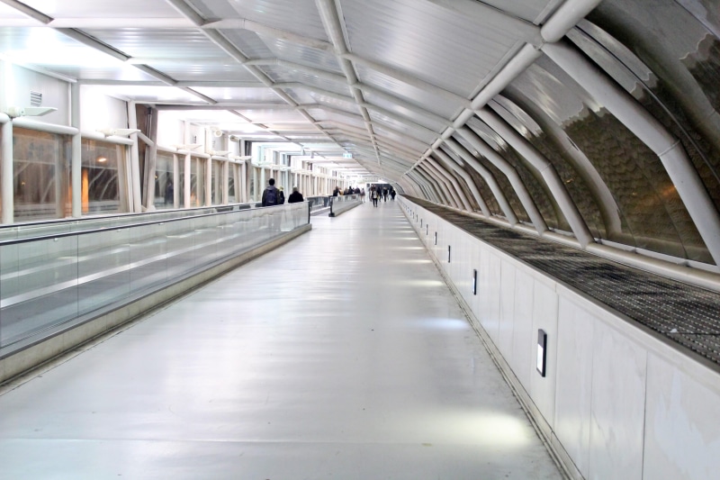 diminishing perspective, indoors, architecture, incidental people, built structure, treadmill, rome, the way forward, day, transportation, rail transportation