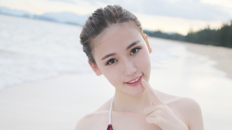 short hair, women, model, looking at viewer, finger on lips, Asian, Xiuren, 1080P, brunette, women outdoors