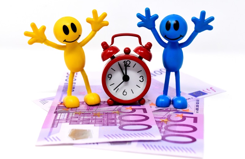 hours, cash and cash equivalents, animal, profession, money coins, last chance, building exterior, investment, money, architecture, minutes, blue, finance
