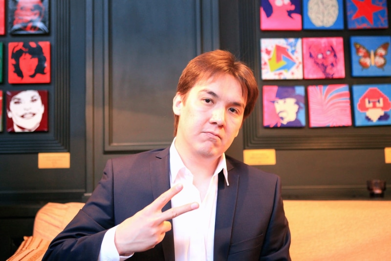 adult, handsome, business person, mid adult, suit, serious, portrait, one person, global communications, man, businesspeople, men, indoors, redhead, financial advisor