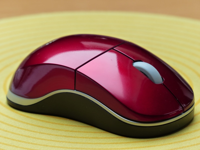 pink color, hardware, Computer Mouse, 4K, input device, luxury, mouse pad, computer equipment, car, close-up, black, still life, indoors, no people, eyeglasses