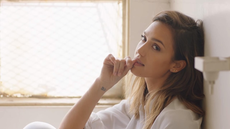 brown hair, one person, young adult, long hair, day, contemplation, indoors, adult, hair, women, portrait, holding, Jessica Alba, actress, focus on foreground