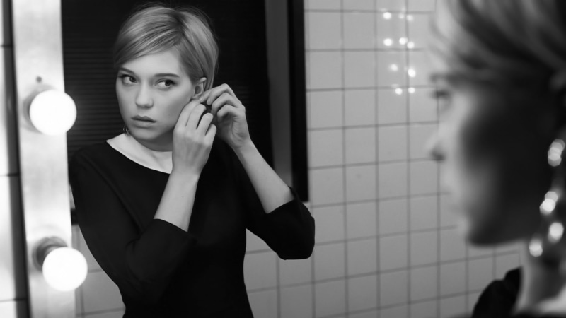 1080P, domestic room, preparation, French actress, women, waist up, one person, actress, reflection, portrait, home, Léa Seydoux, adult, beauty, young adult