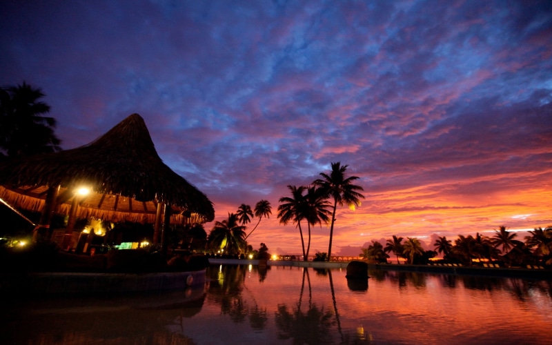tourist resort, hd, night, eclipse, plant, swimming pool, reflection, islands, tranquility, beauty in nature, palms, phones, tropical climate