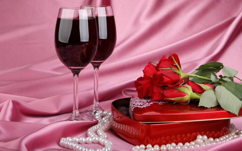 shawl, amp, brunette, pink, friend, chocolate, perle, 3d and abstract, roses, glasses, 2K, beautiful, vine