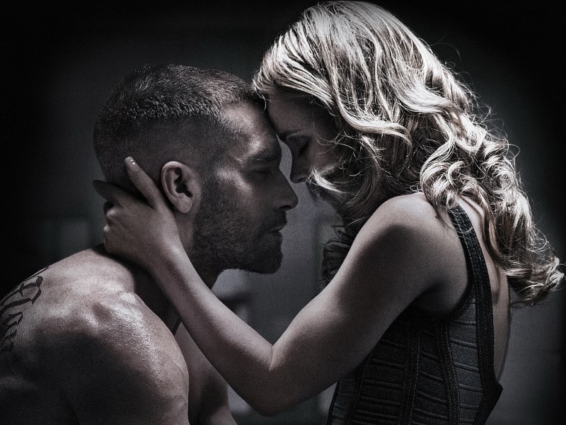 2015, two People, lifestyles, sensuality, loving, boyfriend, portrait, men, kissing, romance, black, studio Shot, strap, affectionate, rachel mcadams, profile view